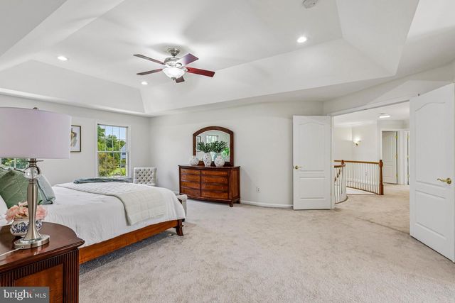 4 GOLDFINCH CT, Plainsboro, NJ 08536