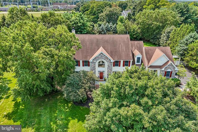4 GOLDFINCH CT, Plainsboro, NJ 08536