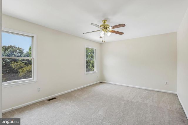 4 GOLDFINCH CT, Plainsboro, NJ 08536