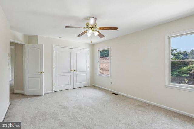 4 GOLDFINCH CT, Plainsboro, NJ 08536