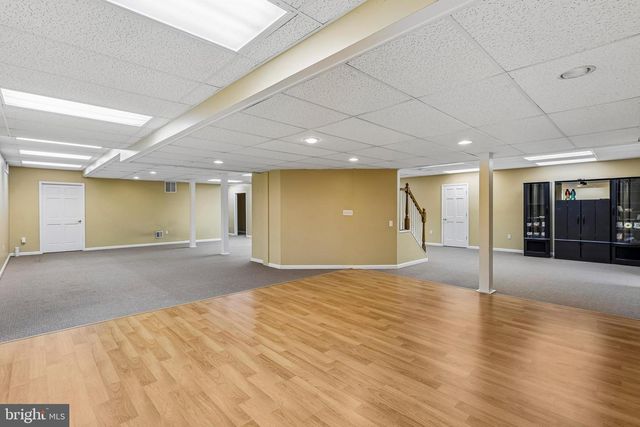 4 GOLDFINCH CT, Plainsboro, NJ 08536