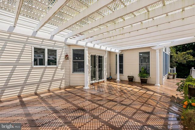 4 GOLDFINCH CT, Plainsboro, NJ 08536