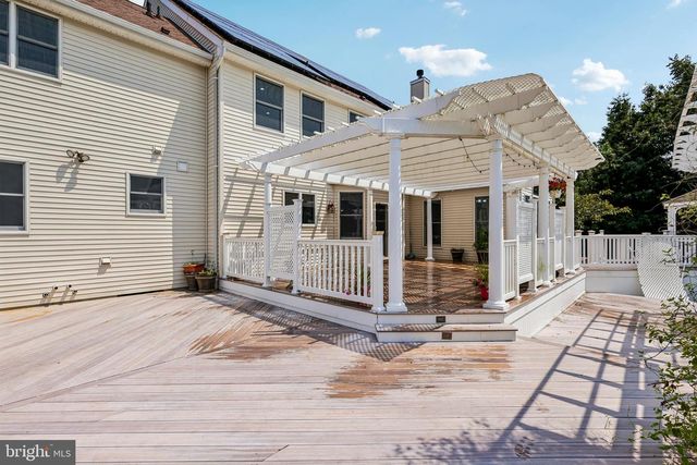 4 GOLDFINCH CT, Plainsboro, NJ 08536