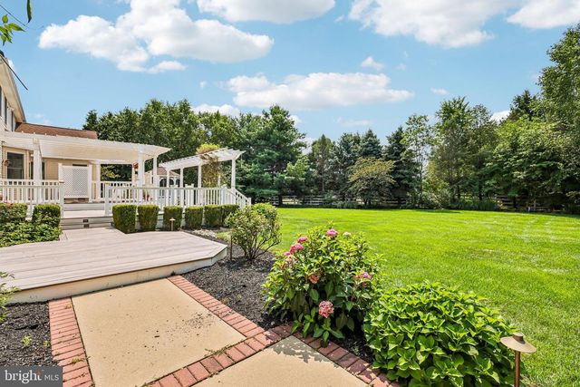 4 GOLDFINCH CT, Plainsboro, NJ 08536