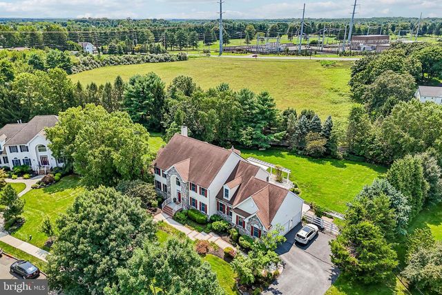 4 GOLDFINCH CT, Plainsboro, NJ 08536
