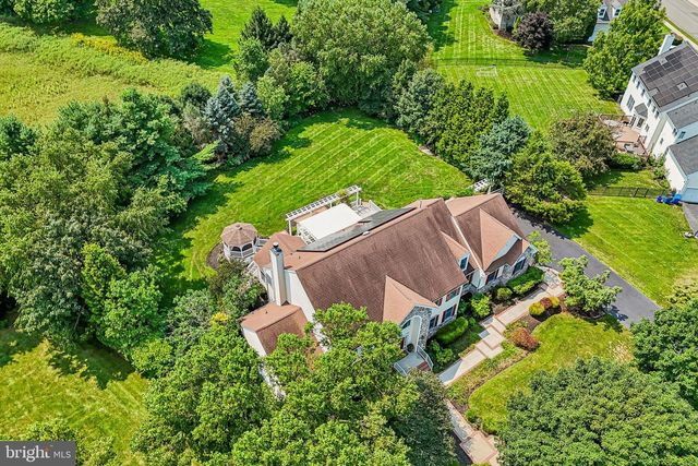 4 GOLDFINCH CT, Plainsboro, NJ 08536