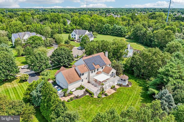 4 GOLDFINCH CT, Plainsboro, NJ 08536