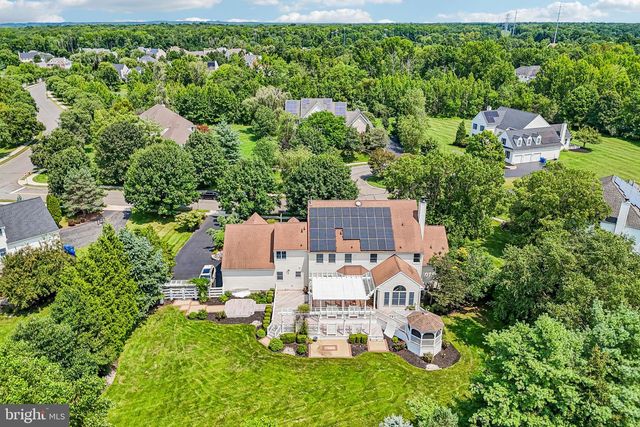 4 GOLDFINCH CT, Plainsboro, NJ 08536