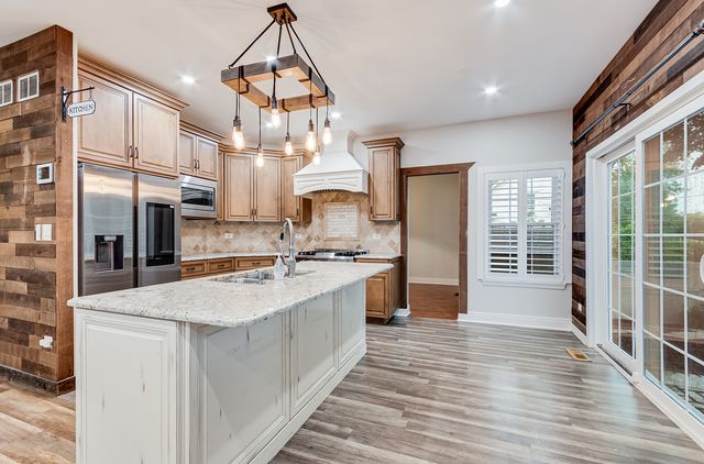 2405 Finn Court, Plainfield, IL 60586