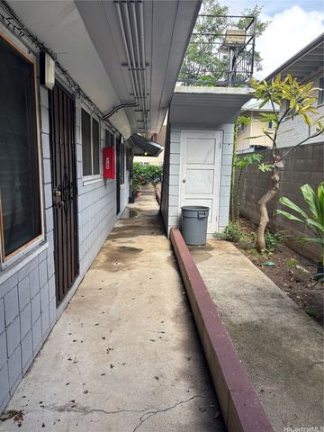 1218 Makaloa Street 2, Honolulu, HI 96814