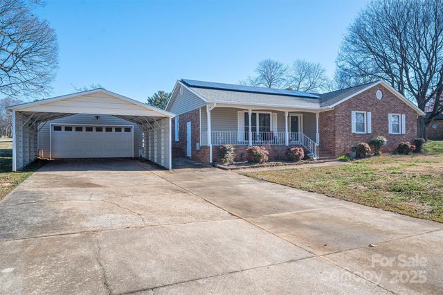 9026 Longview Drive, Charlotte, NC 28214