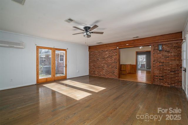 9026 Longview Drive, Charlotte, NC 28214