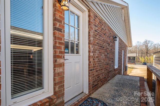 9026 Longview Drive, Charlotte, NC 28214