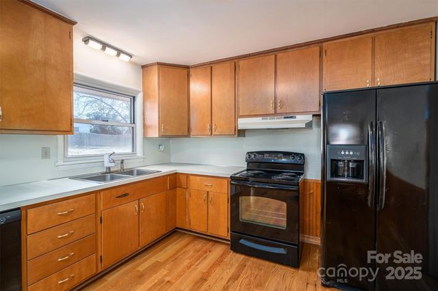 9026 Longview Drive, Charlotte, NC 28214