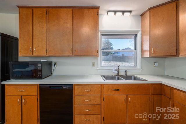 9026 Longview Drive, Charlotte, NC 28214