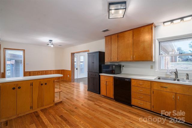 9026 Longview Drive, Charlotte, NC 28214