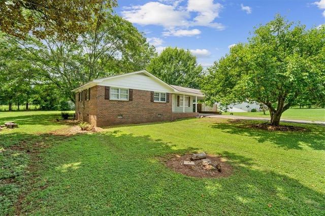126 Kinman Road SW, Calhoun, GA 30701