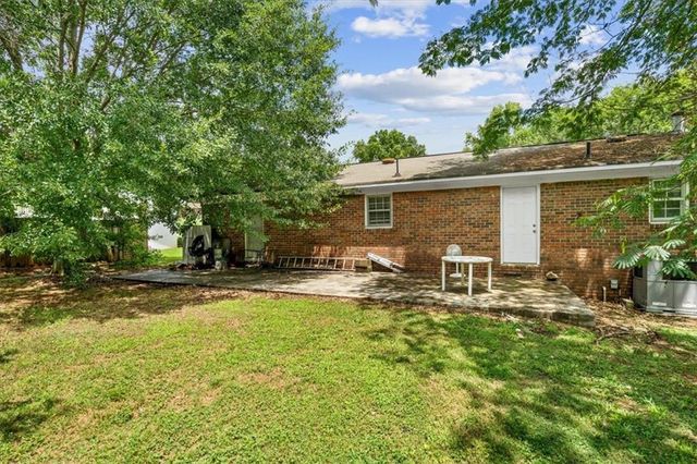 126 Kinman Road SW, Calhoun, GA 30701