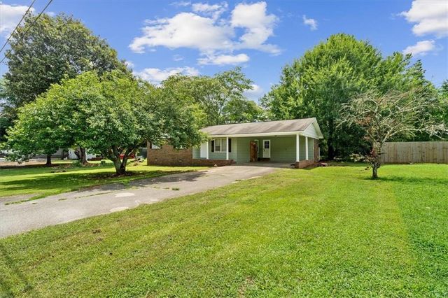 126 Kinman Road SW, Calhoun, GA 30701
