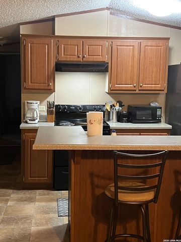 333 Spanish Oak, Bandera, TX 78003