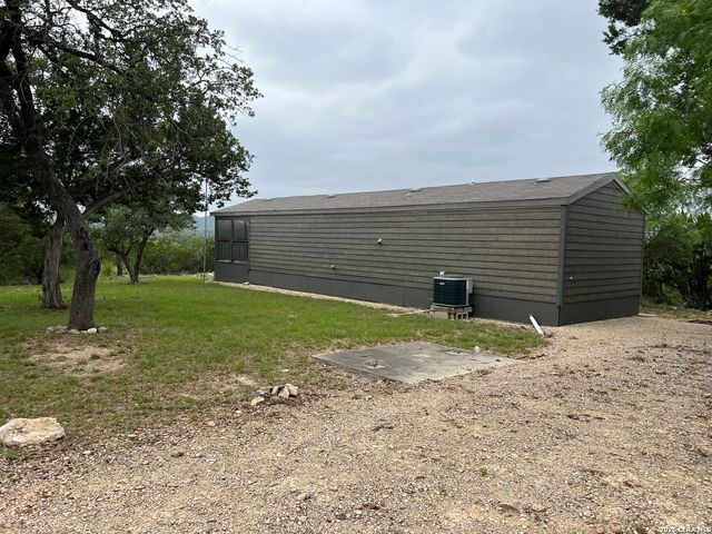333 Spanish Oak, Bandera, TX 78003