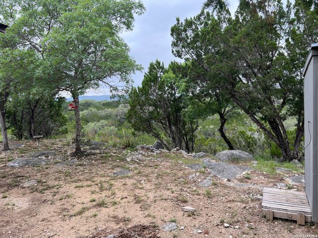 333 Spanish Oak, Bandera, TX 78003