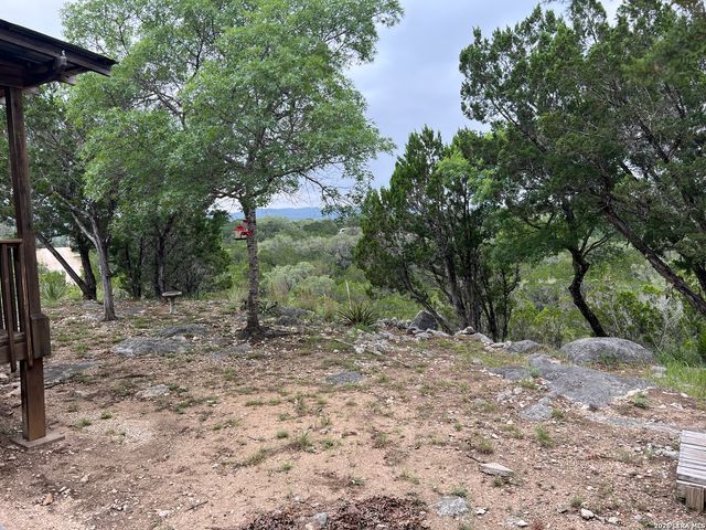 333 Spanish Oak, Bandera, TX 78003
