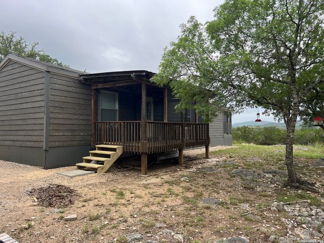 333 Spanish Oak, Bandera, TX 78003
