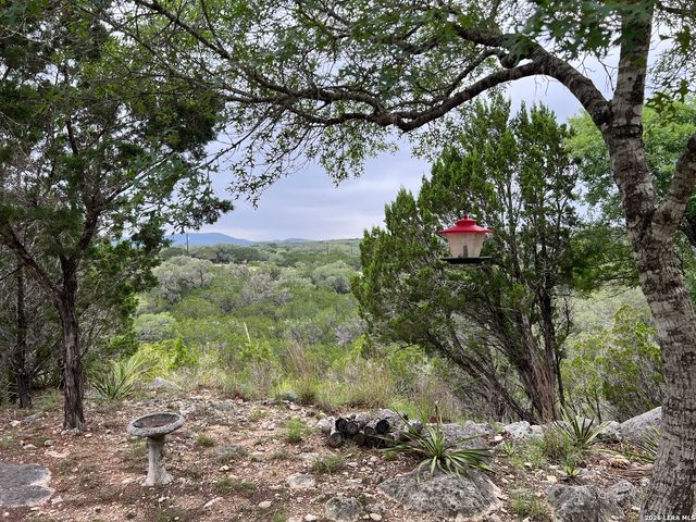 333 Spanish Oak, Bandera, TX 78003