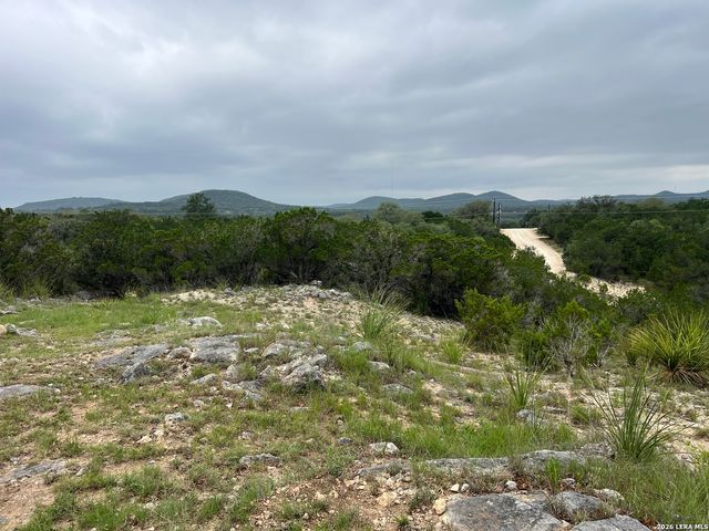 333 Spanish Oak, Bandera, TX 78003
