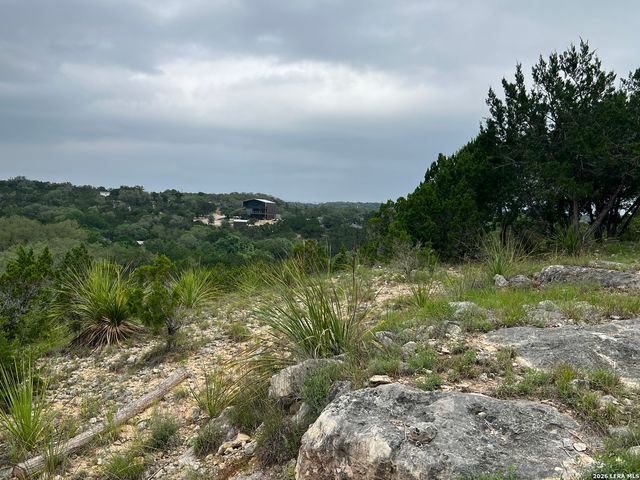 333 Spanish Oak, Bandera, TX 78003