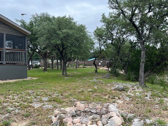 333 Spanish Oak, Bandera, TX 78003