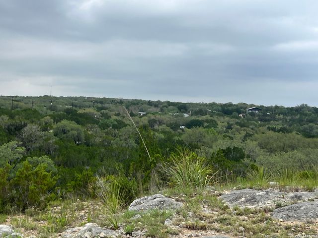 333 Spanish Oak, Bandera, TX 78003