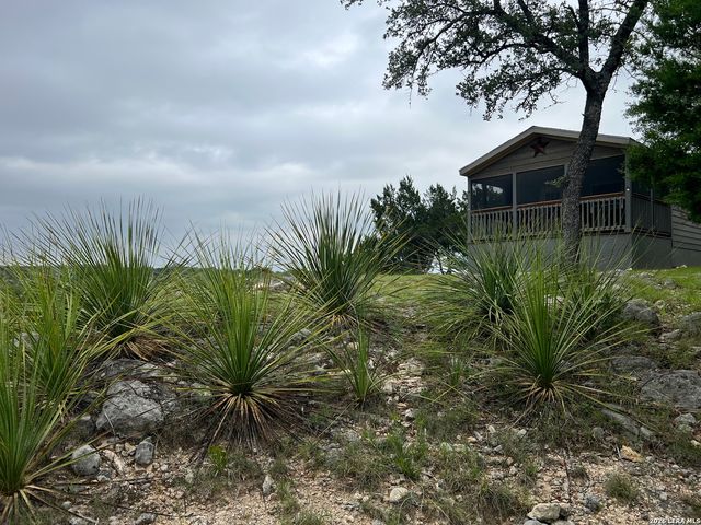 333 Spanish Oak, Bandera, TX 78003