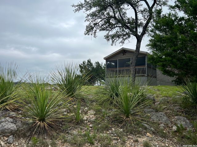 333 Spanish Oak, Bandera, TX 78003