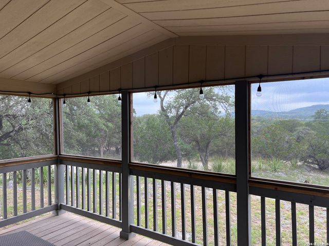 333 Spanish Oak, Bandera, TX 78003
