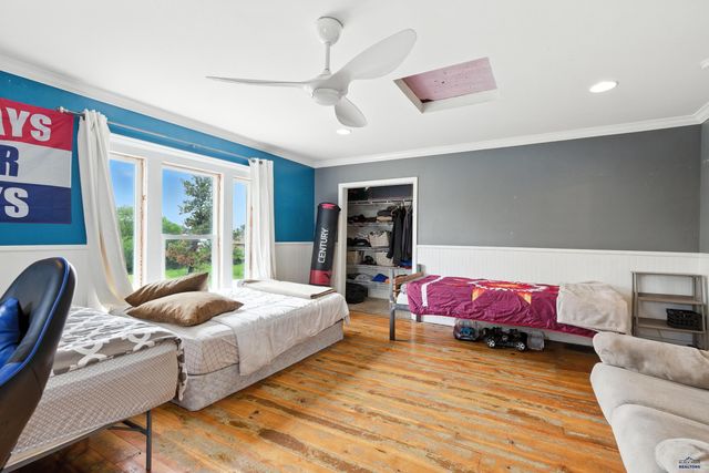 1820 SUMMIT, Hot Spring, SD 57747