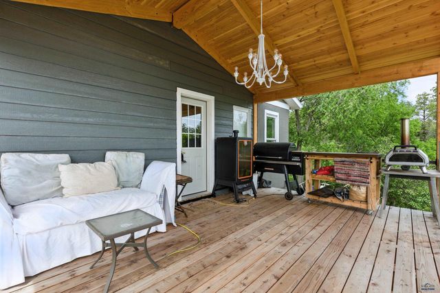 1820 SUMMIT, Hot Spring, SD 57747