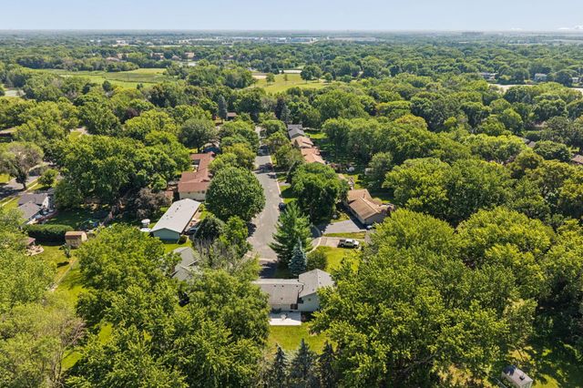 10692 104th Place N, Maple Grove, MN 55369