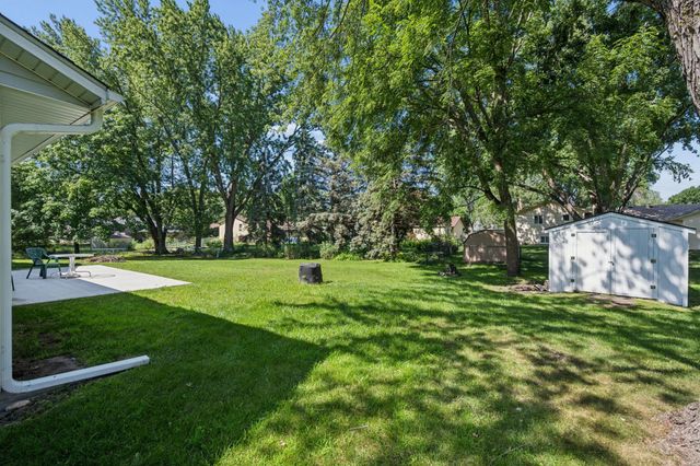 10692 104th Place N, Maple Grove, MN 55369