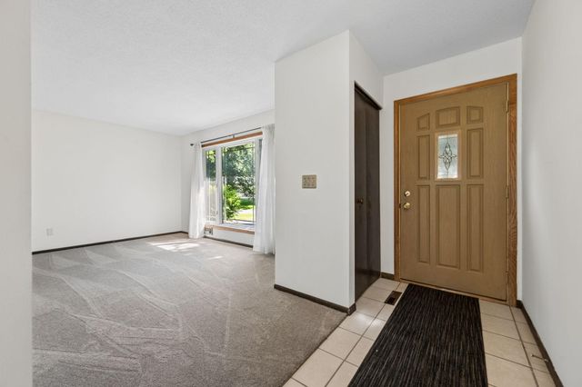 10692 104th Place N, Maple Grove, MN 55369
