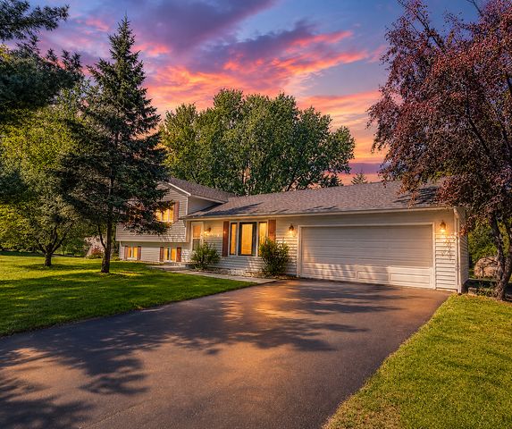 10692 104th Place N, Maple Grove, MN 55369