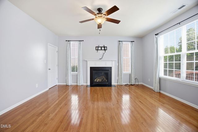 225 Harbor Fog Trail, Holly Springs, NC 27540
