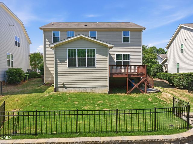 225 Harbor Fog Trail, Holly Springs, NC 27540