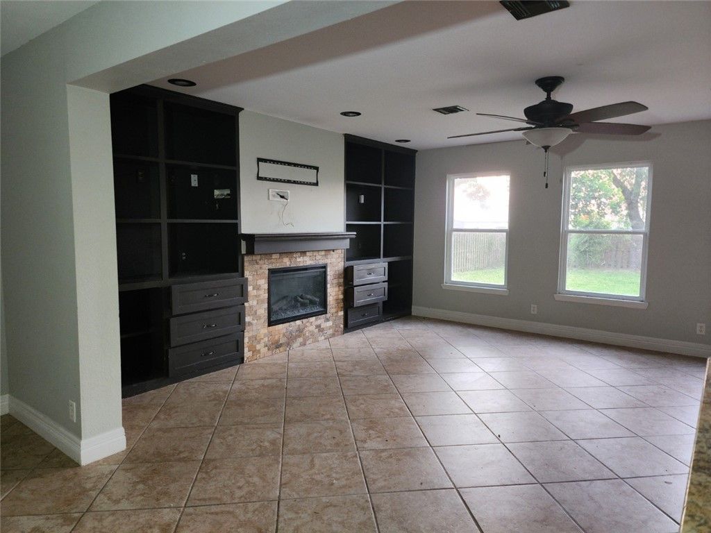 131 Woodhaven, Ingleside, TX 78362 — photo 2