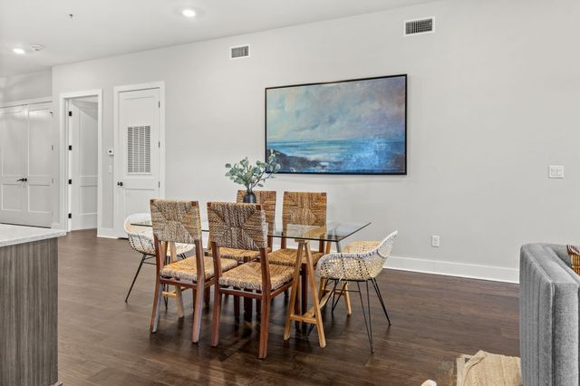 1224 2nd Ave S Apt 202, Nashville, TN 37210