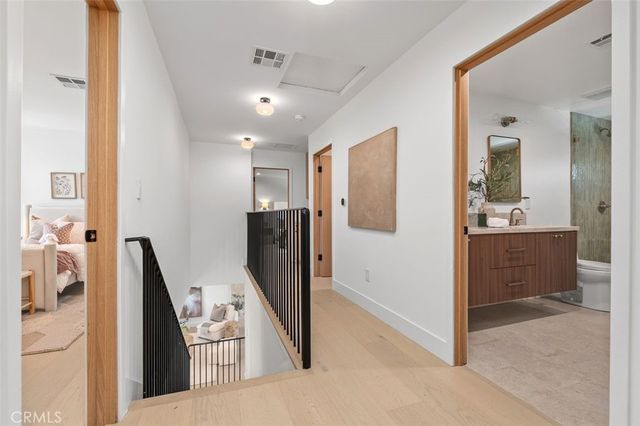24621 Calvert Street, Woodland Hills, CA 91367