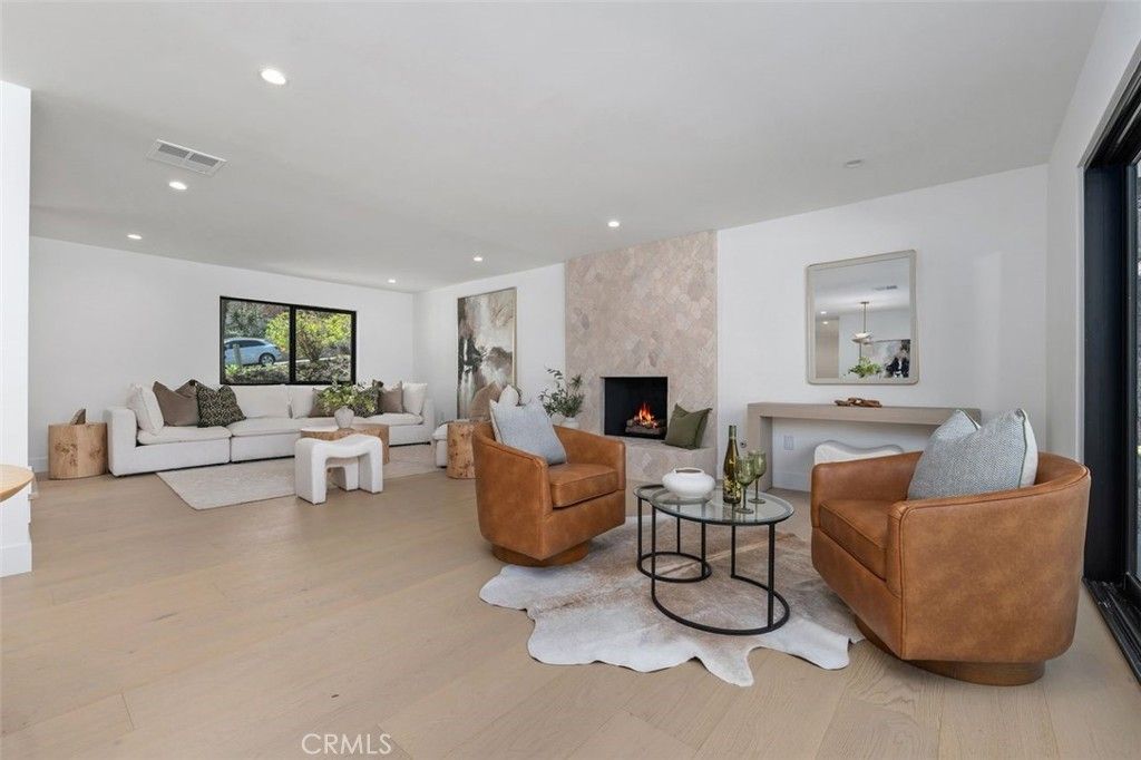 24621 Calvert Street, Woodland Hills, CA 91367 — photo 5
