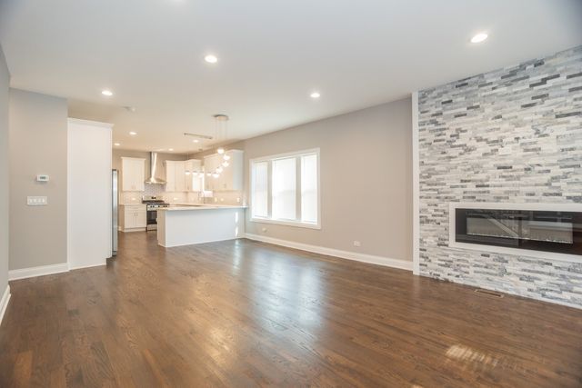 624 E 90th Place, Chicago, IL 60619