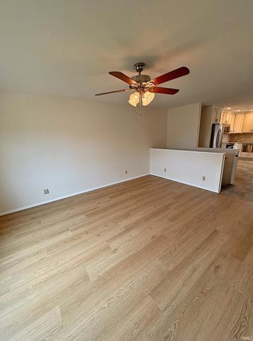 21 Yvonna Street, Leesburg, IN 46538